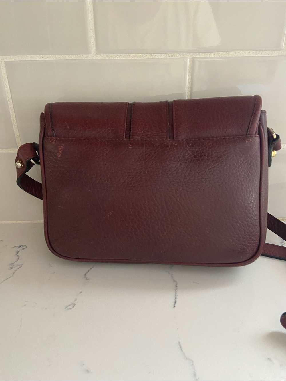 Vintage Etienne Aigner Burgundy Leather Crossbody Bag Horsebit Medallion Purse - Picture 4 of 16